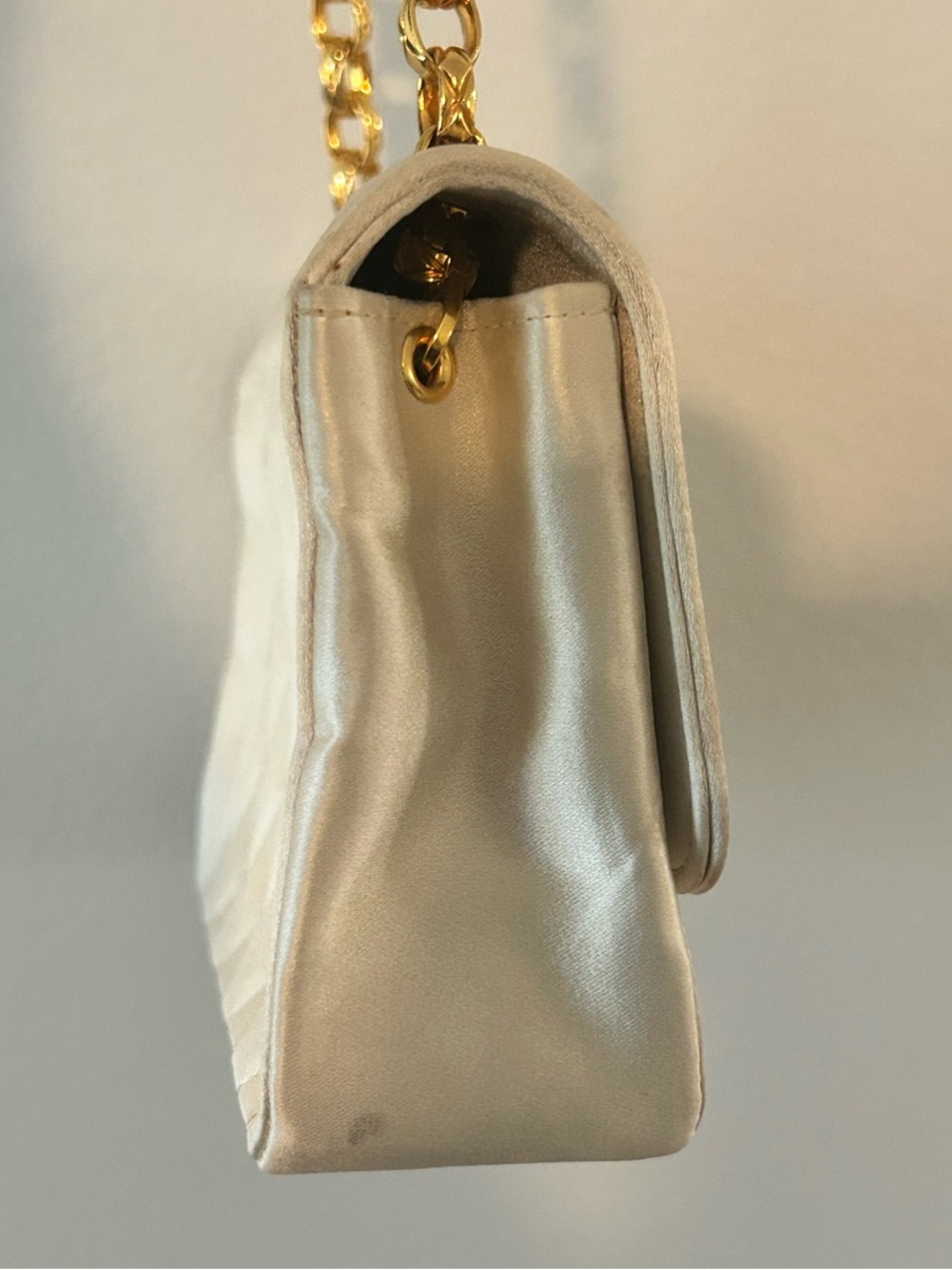 CHANEL Vintage Mini Diana Satin Flap Bag - Picture 7 of 15